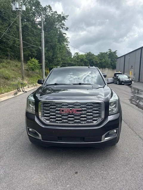 Used 2018 Silver GMC Denali image 7