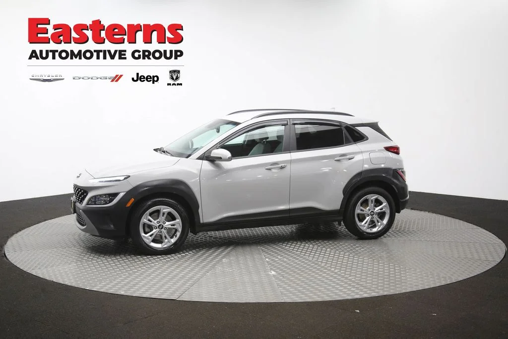 Used 2022 Silver Hyundai SEL image 58