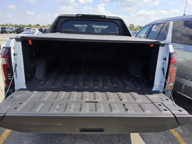 Used 2024 Summit White Chevrolet RST image 2