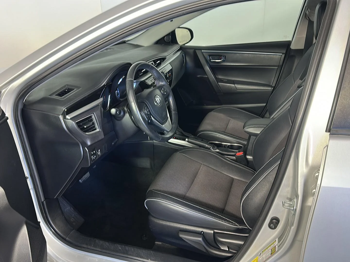 Used 2015 Classic Silver Metallic Toyota S Plus image 10