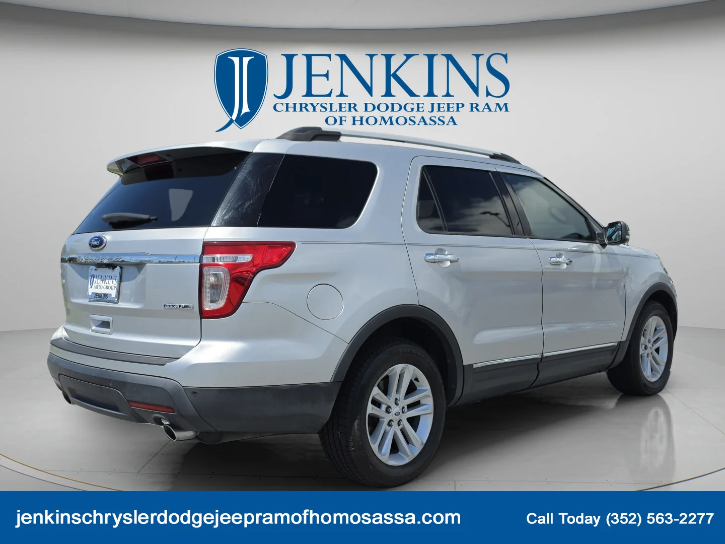 Used 2013 Ingot Silver Ford XLT image 5