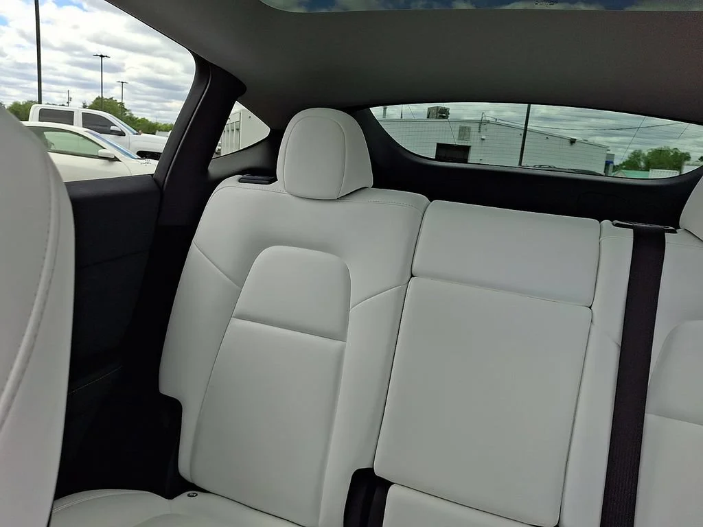 Used 2023  Tesla Long Range image 18