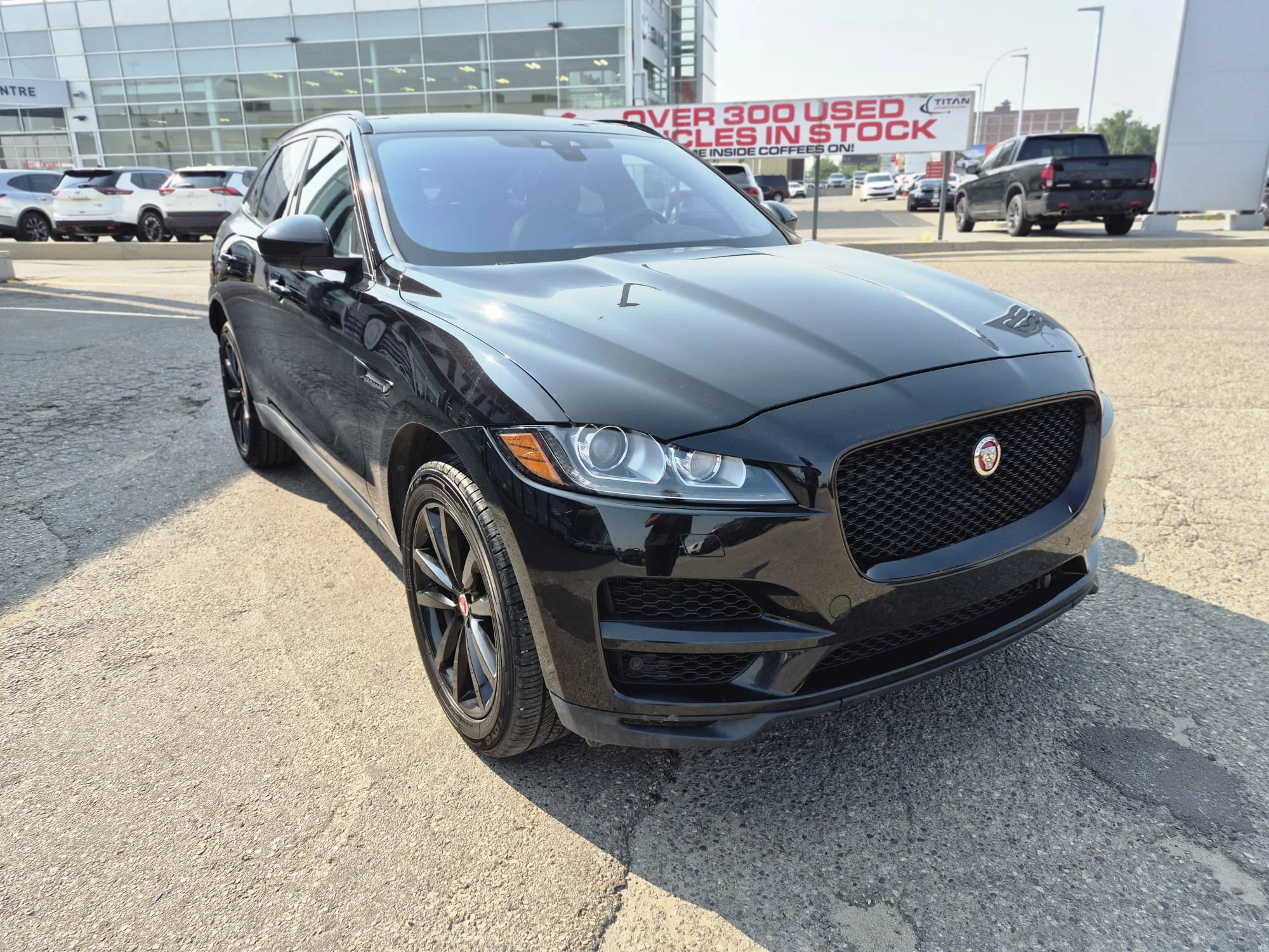 Used 2020 Black Jaguar 25t Prestige image 5