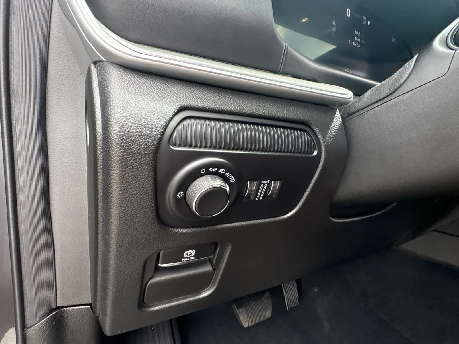 New 2026 Baltic-Gray Metallic Clear-Coat Exterior Paint Jeep Limited Reserve image 21