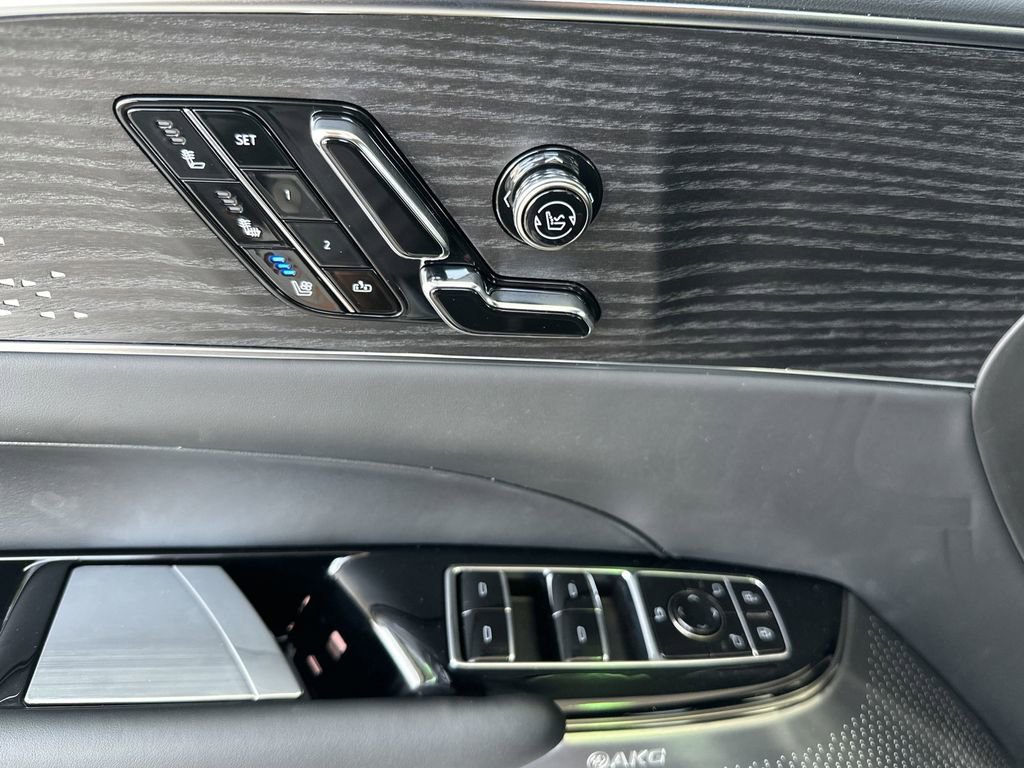 2026 Cadillac LYRIQ V Premium - Photo 13