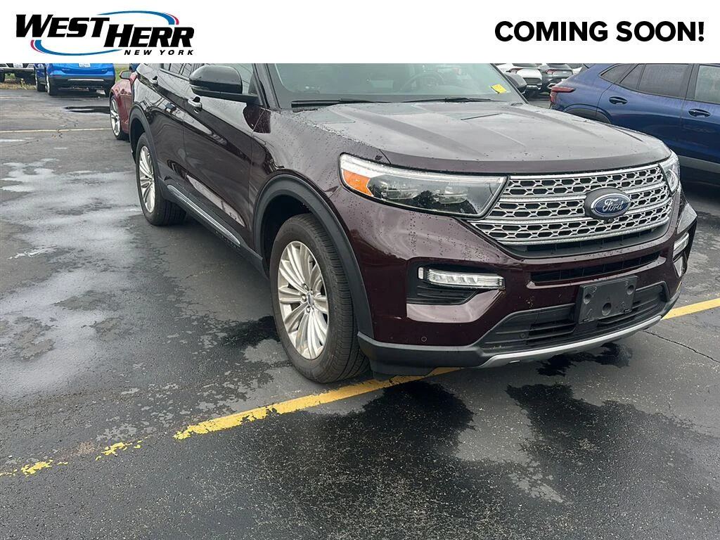 Used 2022 Jewel Red Ford Limited image 1