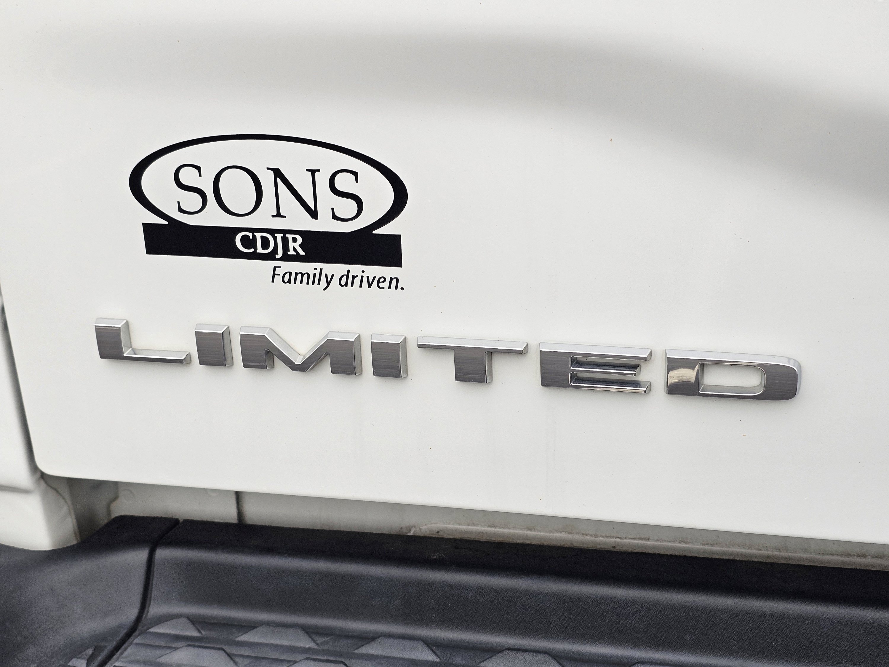 2020 RAM Ram 2500 Pickup Laramie Limited - Photo 12