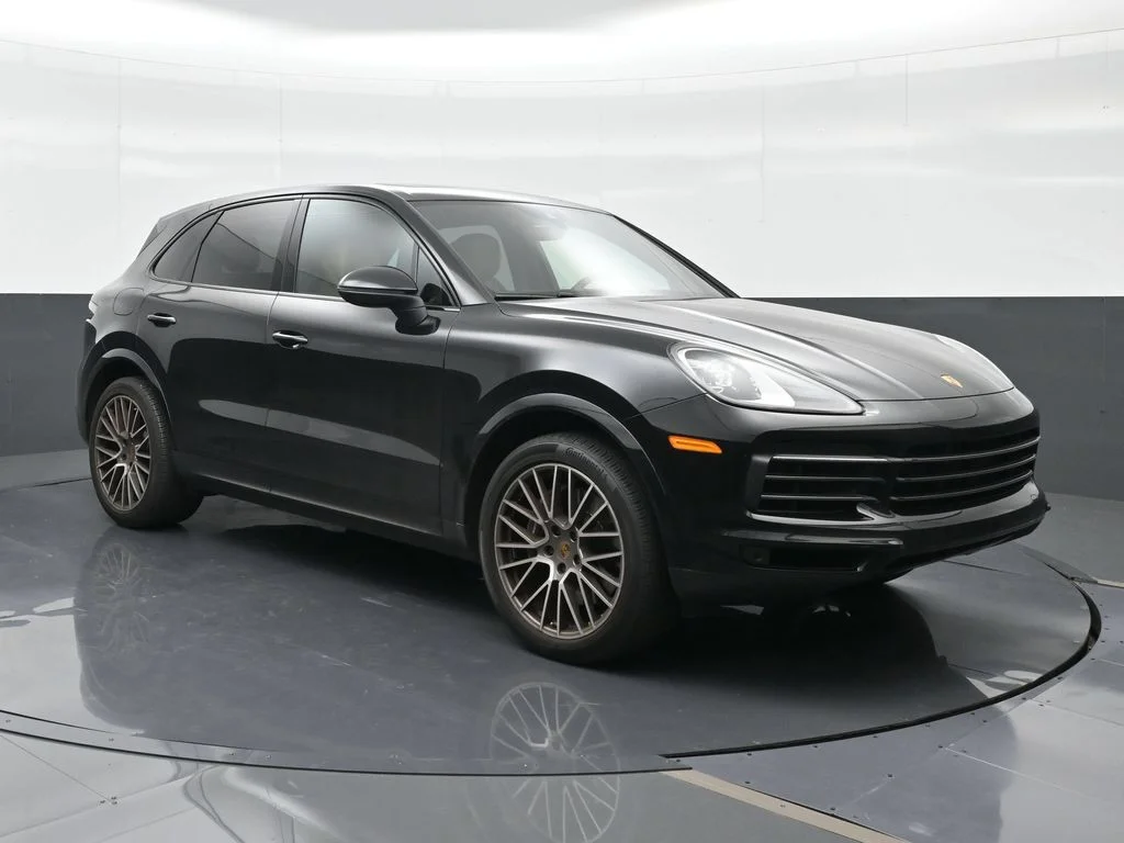 Used 2023  Porsche  image 4