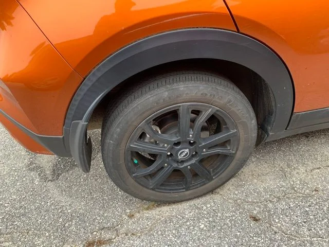 Used 2022 Orange Nissan SR image 8