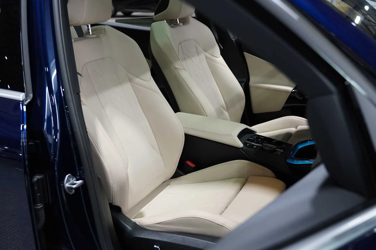Certified Used 2026 Tanzanite Blue II Metallic BMW 30 xDrive image 11