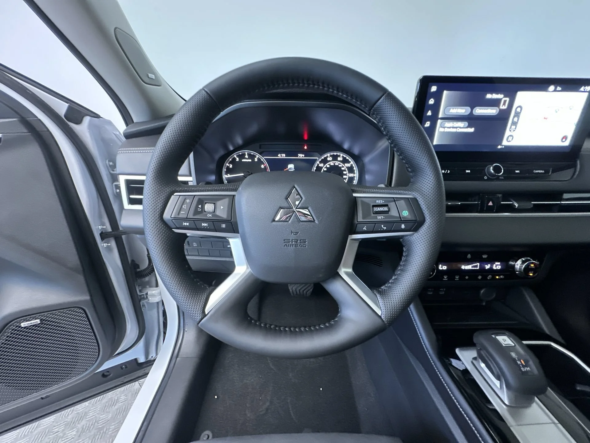 New 2026 White Diamond/Black Roof Mitsubishi Trail Edition image 15