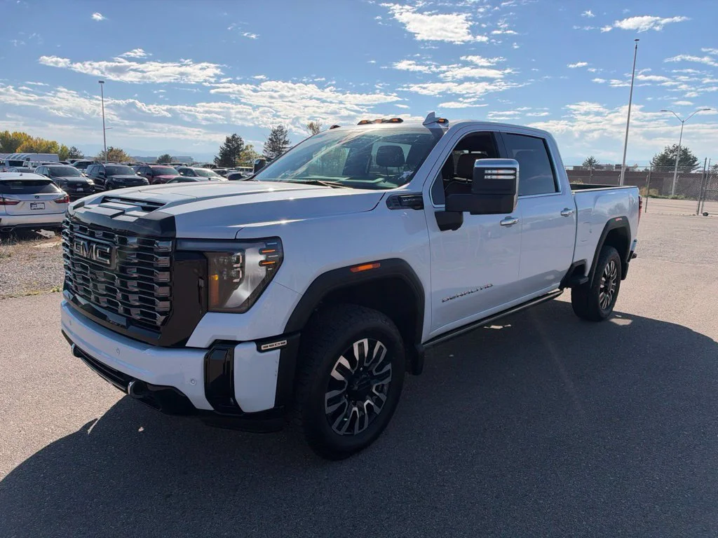 Used 2026 White GMC Denali Ultimate image 2