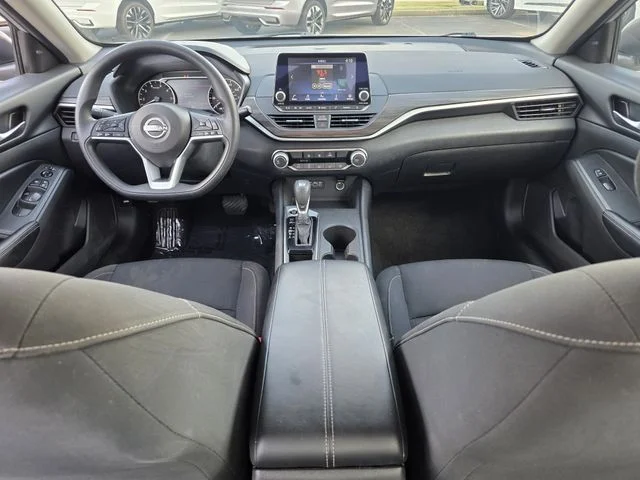 Certified Used 2025 Brilliant Silver Metallic Nissan 2.5 SV image 8