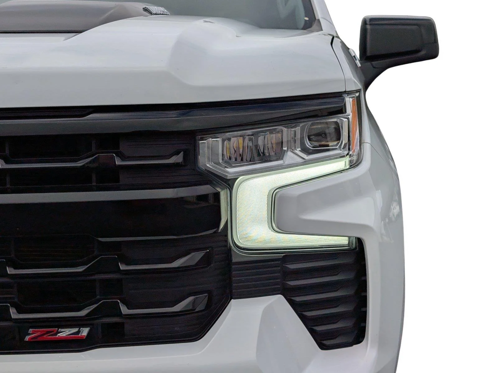 Used 2025 Summit White Chevrolet LT Trail Boss image 13