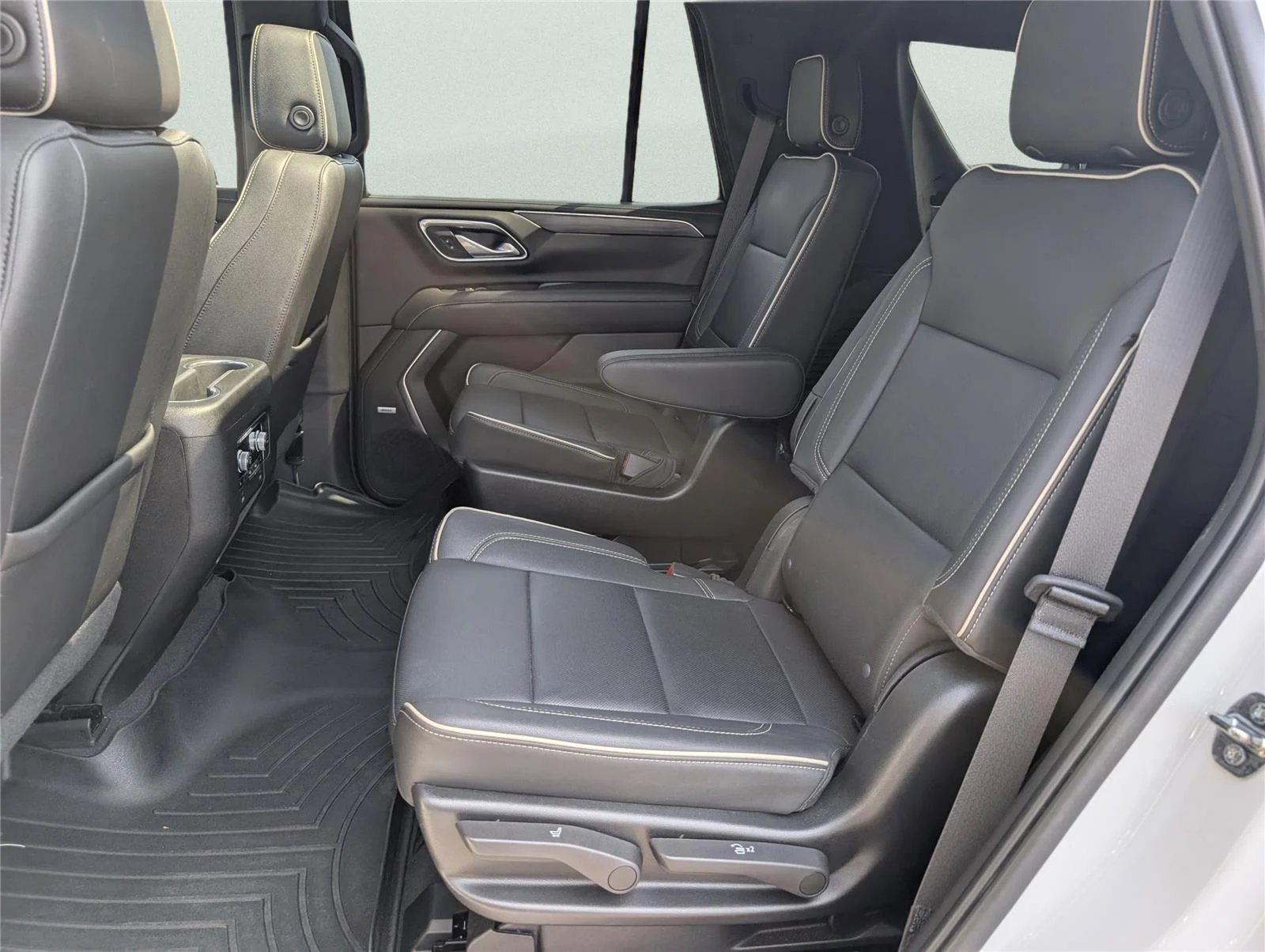 Used 2022 Summit White GMC SLT image 33