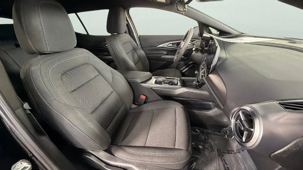 Used 2025 Black Chevrolet LT image 33