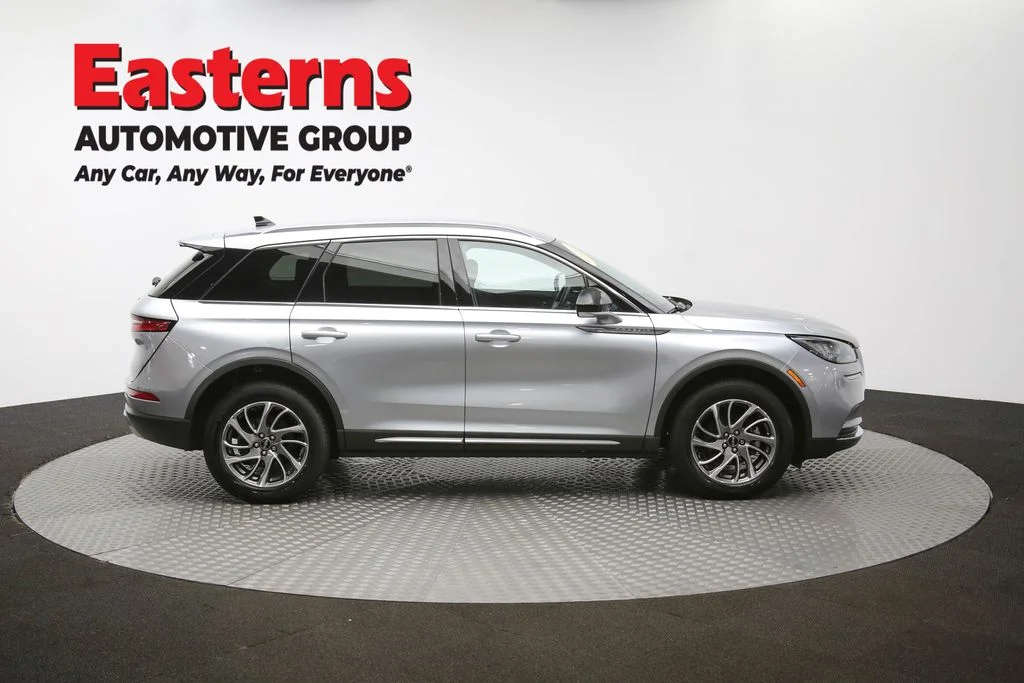 Used 2022 Silver Lincoln Standard image 45