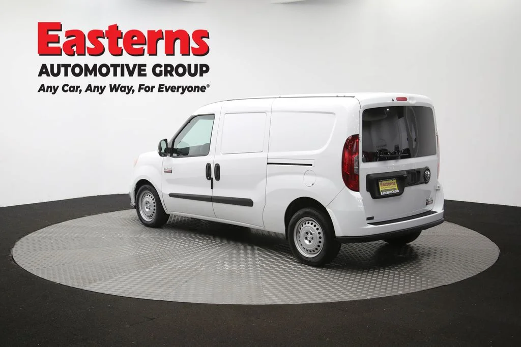 Used 2022 White Ram Base image 64