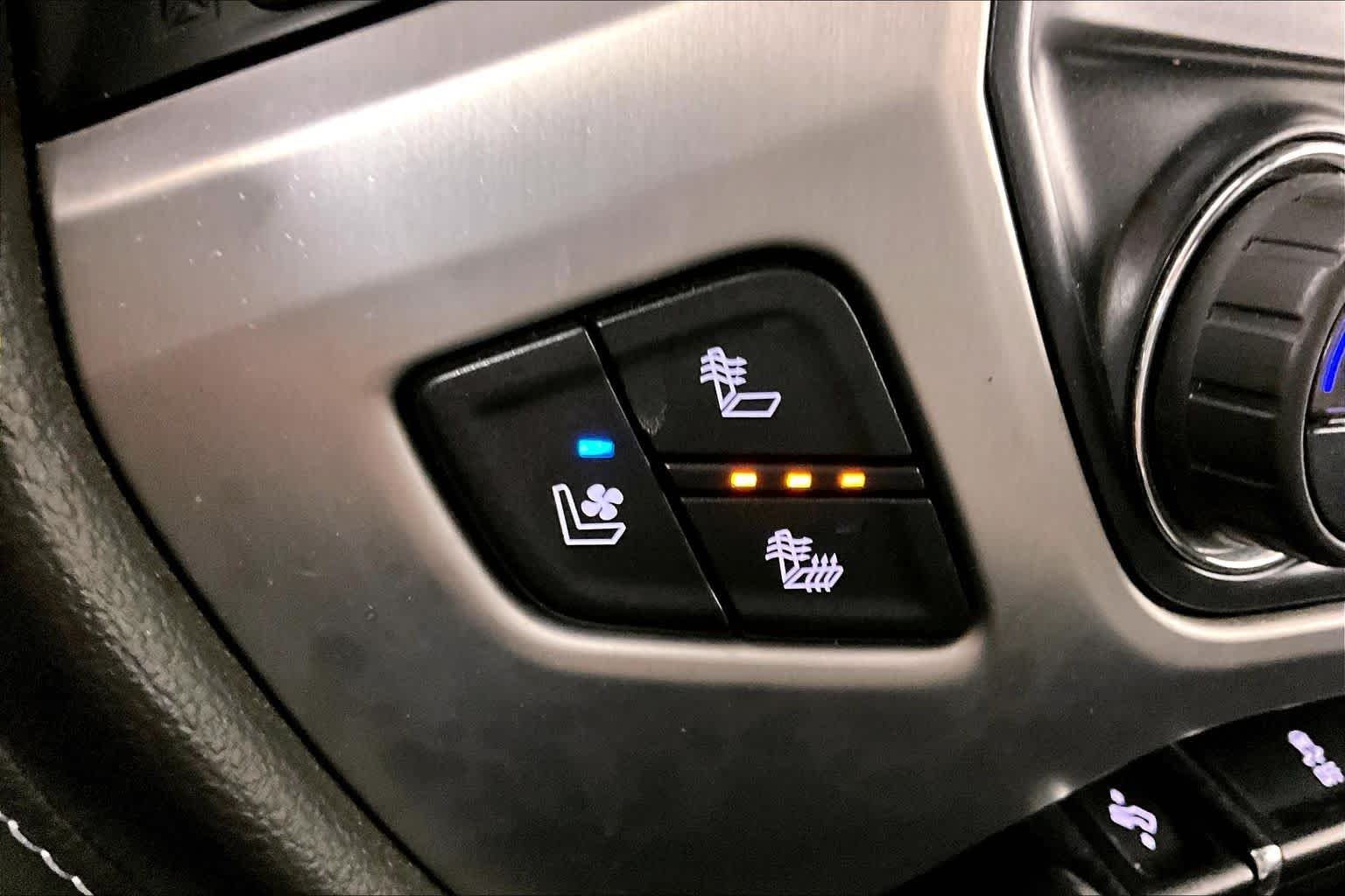 Used 2018 Onyx Black GMC SLT image 29