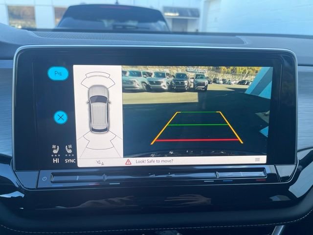 New 2026 Black Volkswagen 2.0T SE w/Technology image 19