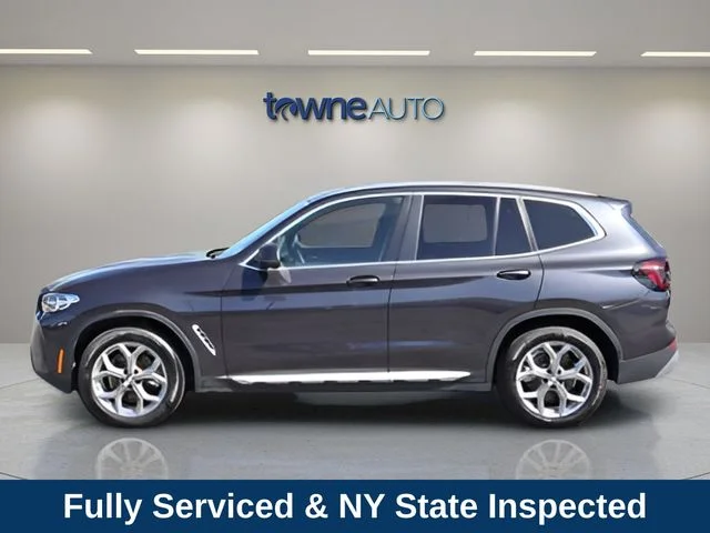 Used 2024  BMW xDrive30i image 2