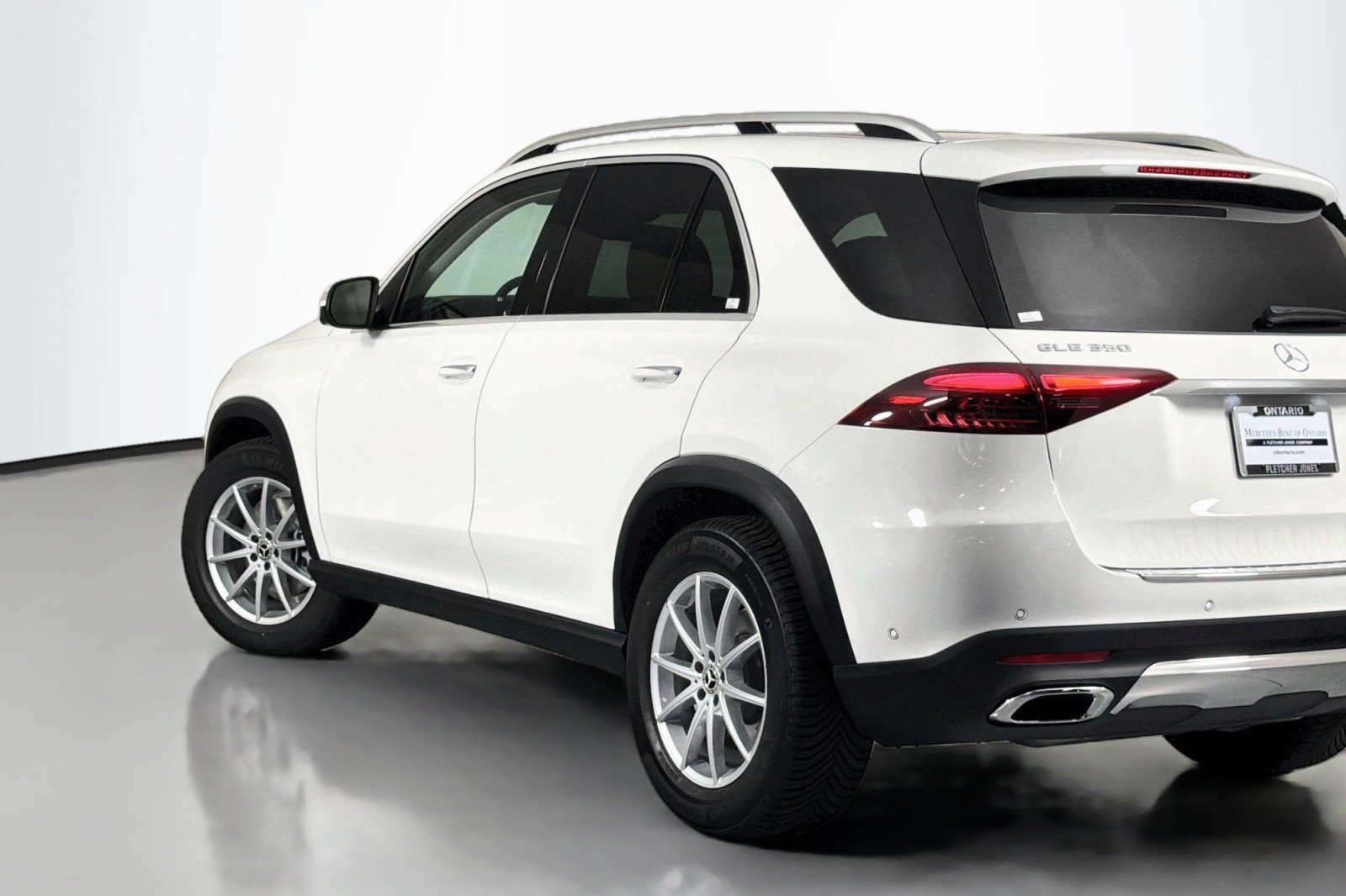 New 2026 Polar White Mercedes-Benz GLE 350 4MATIC® SUV image 14