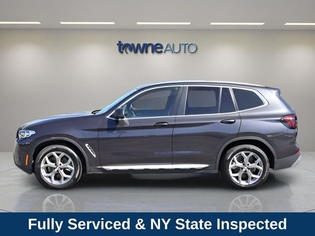 Used 2024  BMW xDrive30i image 2