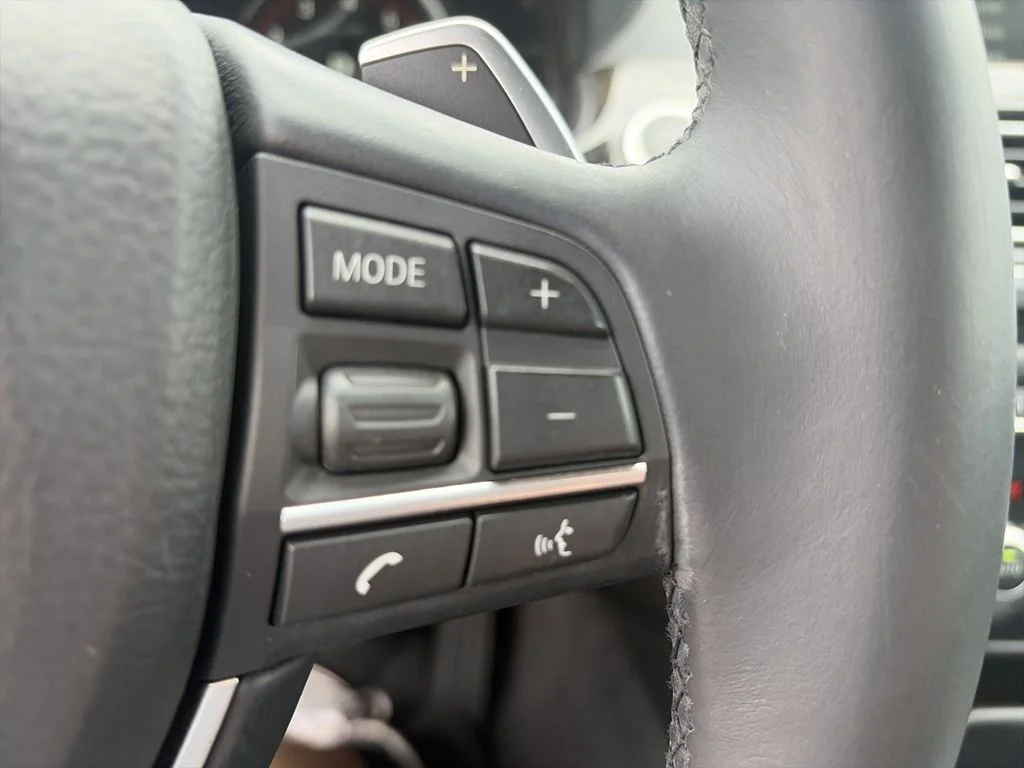 Used 2015 White BMW 640i image 23