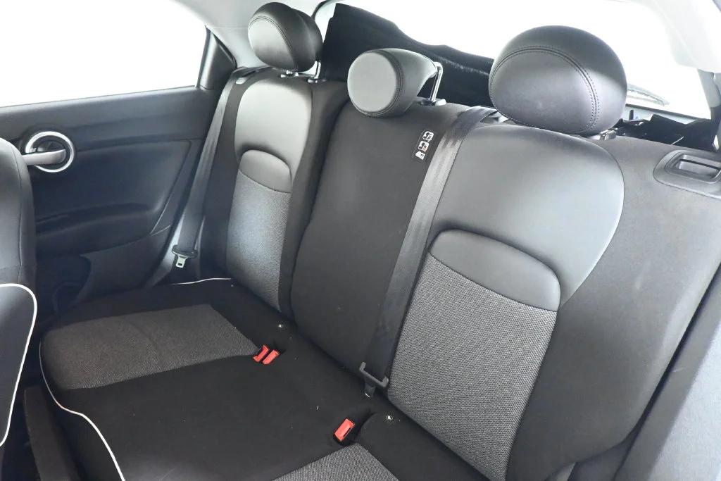 Used 2017 White FIAT Pop image 4