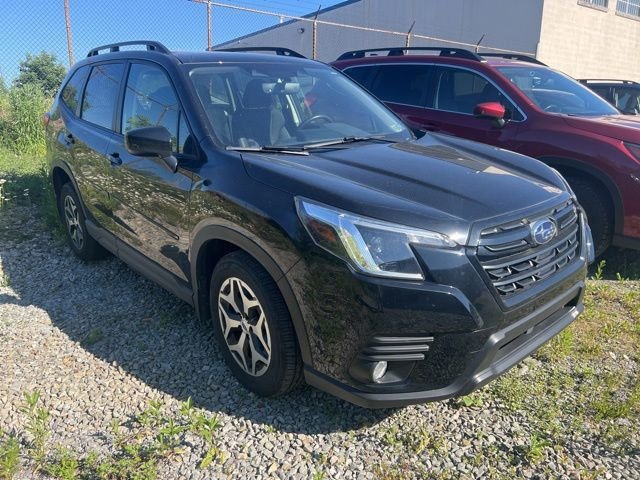 2023 Subaru Forester Premium's photo