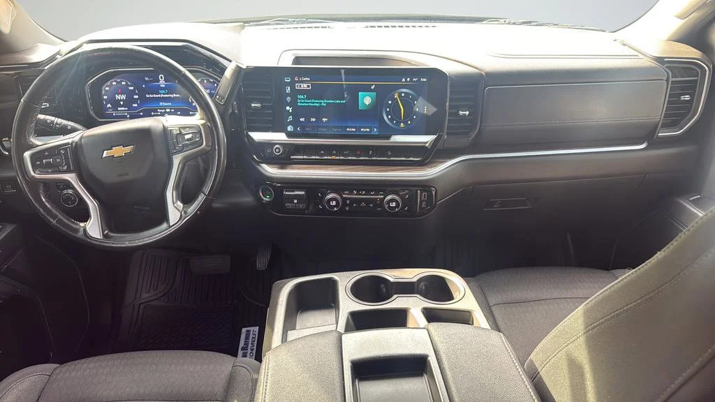 2022 Chevrolet Silverado 1500 LT - Photo 12