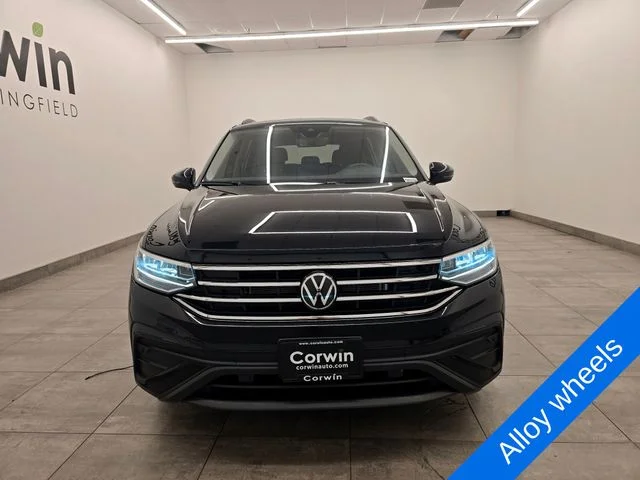 Used 2024 Deep Black Pearl Effect Volkswagen 2.0T S image 7