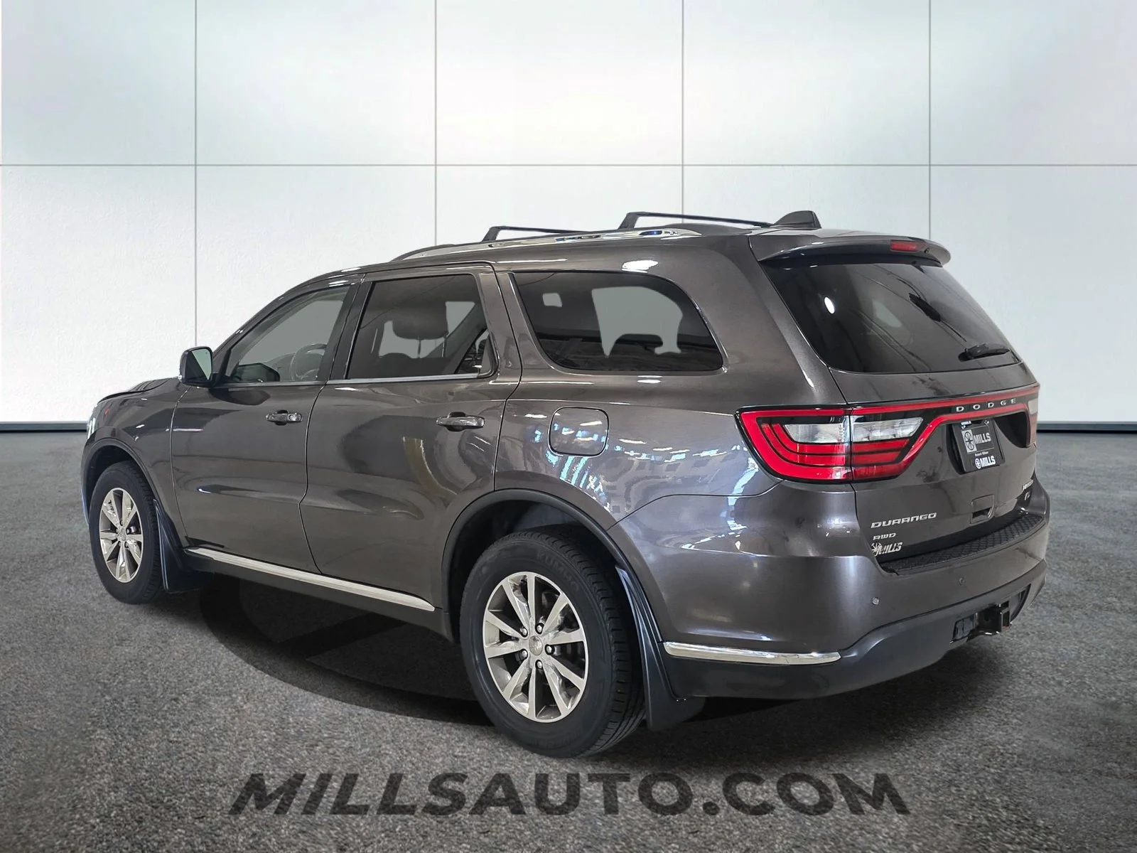 Used 2015 Gray Dodge Limited image 4
