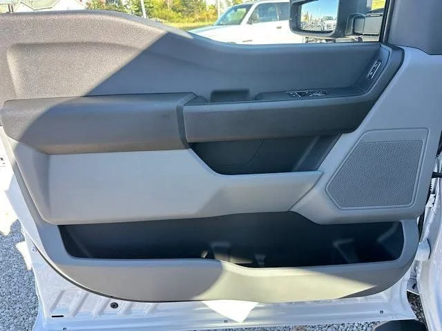 New 2026 Oxford White Ford F-350® XL image 14