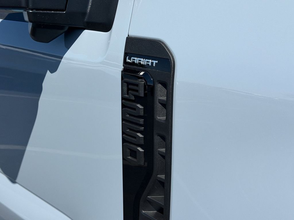 New 2026 Glacier Gray Metallic Tri-Coat Ford F-250® Lariat® image 5