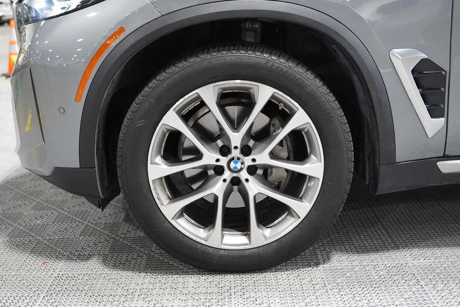 Used 2024 Not Available BMW xDrive40i image 8