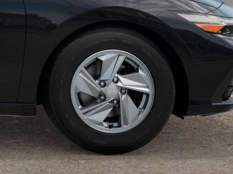 New 2026 Black Hyundai SE image 8