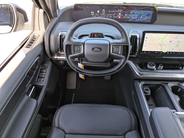 New 2025 Star White Metallic Tri-Coat Ford Platinum® MAX image 18