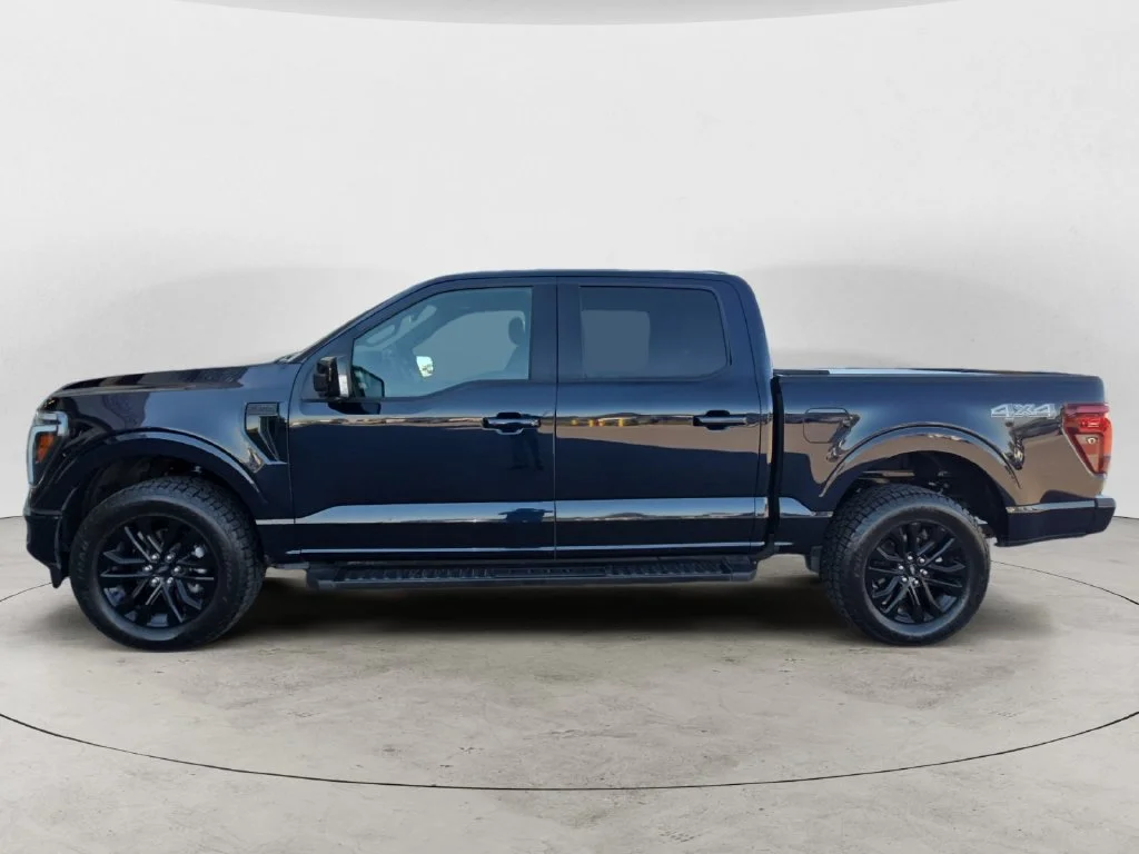 Used 2025 Blue Ford Lariat image 12