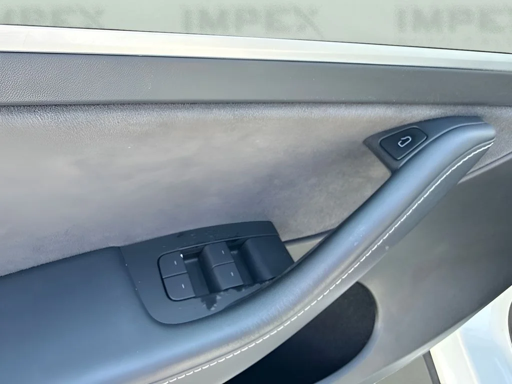 Used 2022 White Tesla Long Range image 25