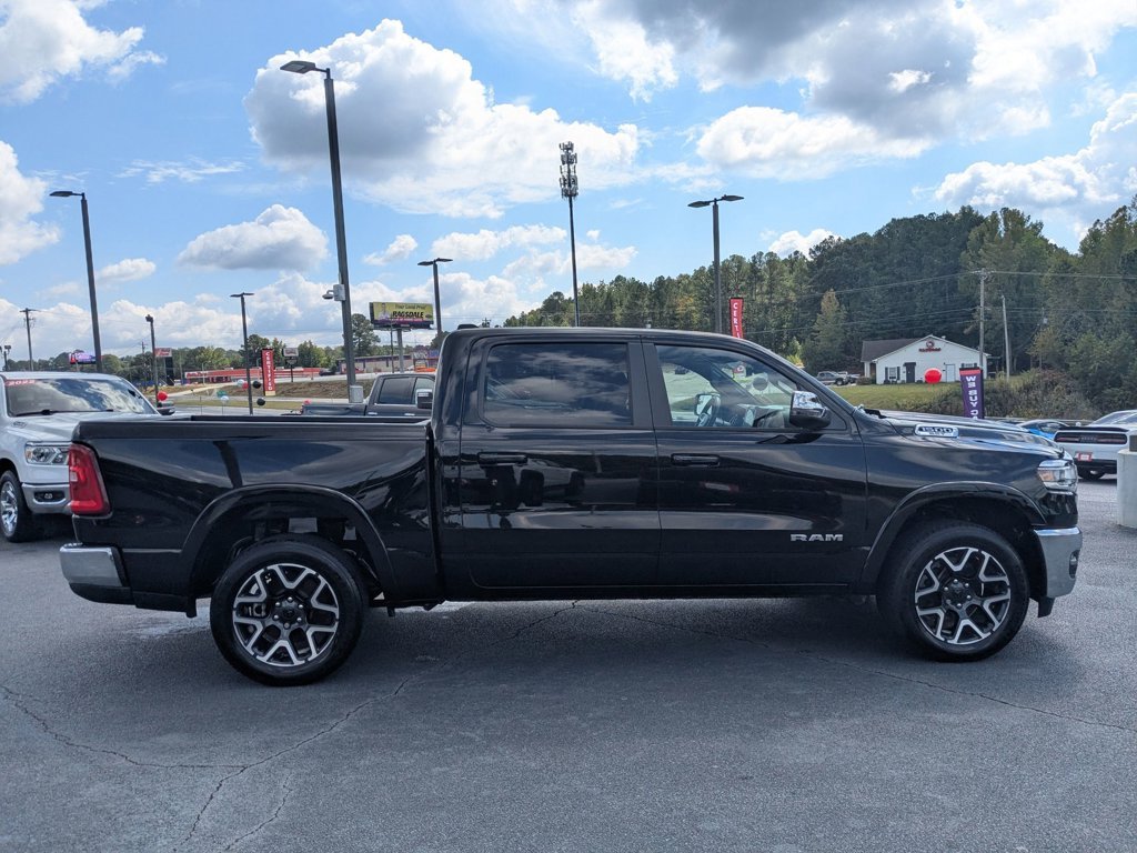 2025 Ram 1500 Laramie photo 4