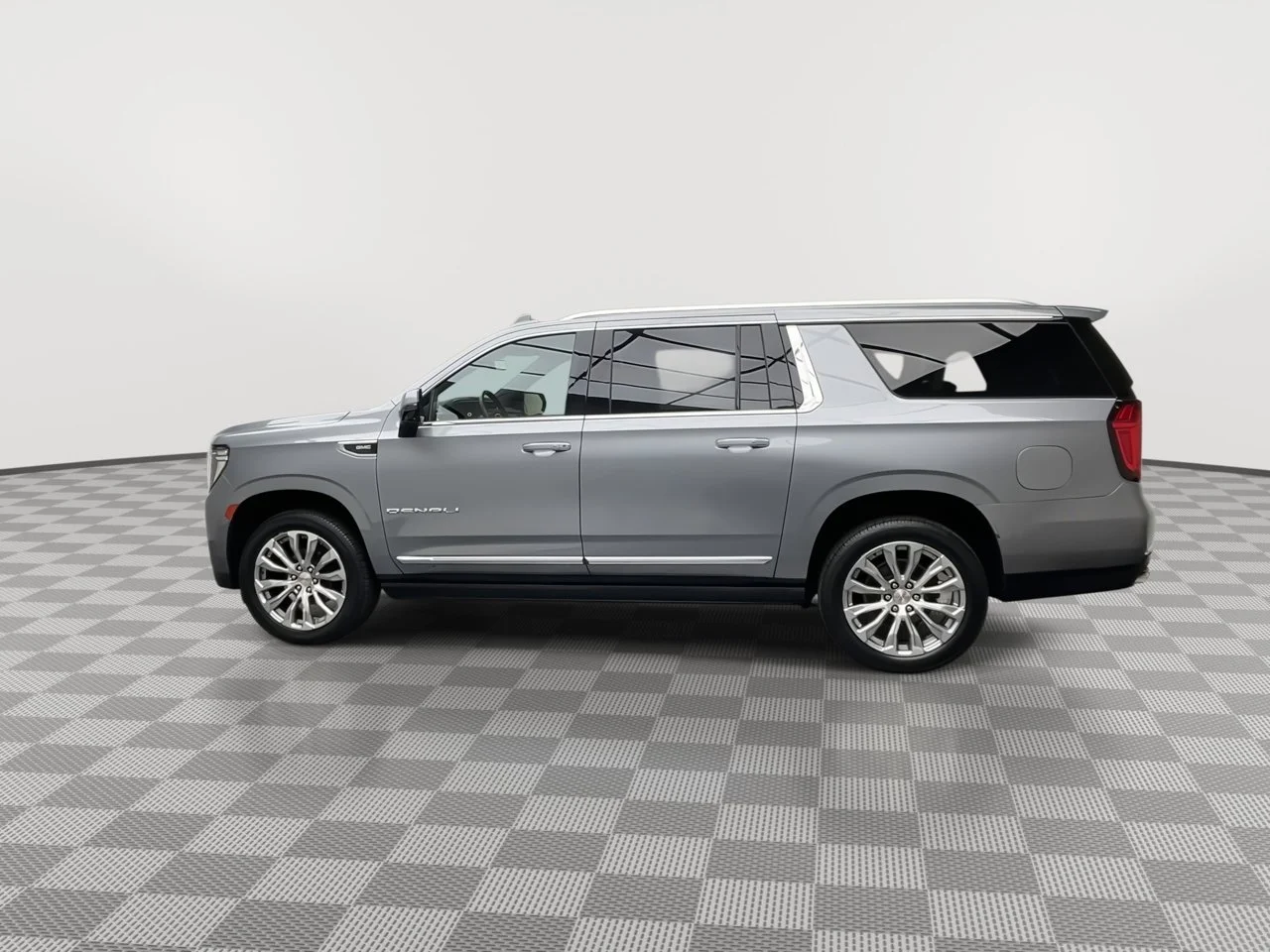 Used 2023 Sterling Metallic GMC Denali image 42