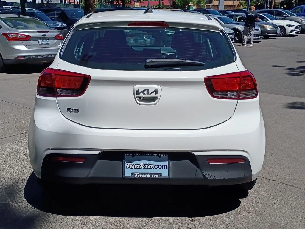 Used 2022 Clear White Kia S image 5