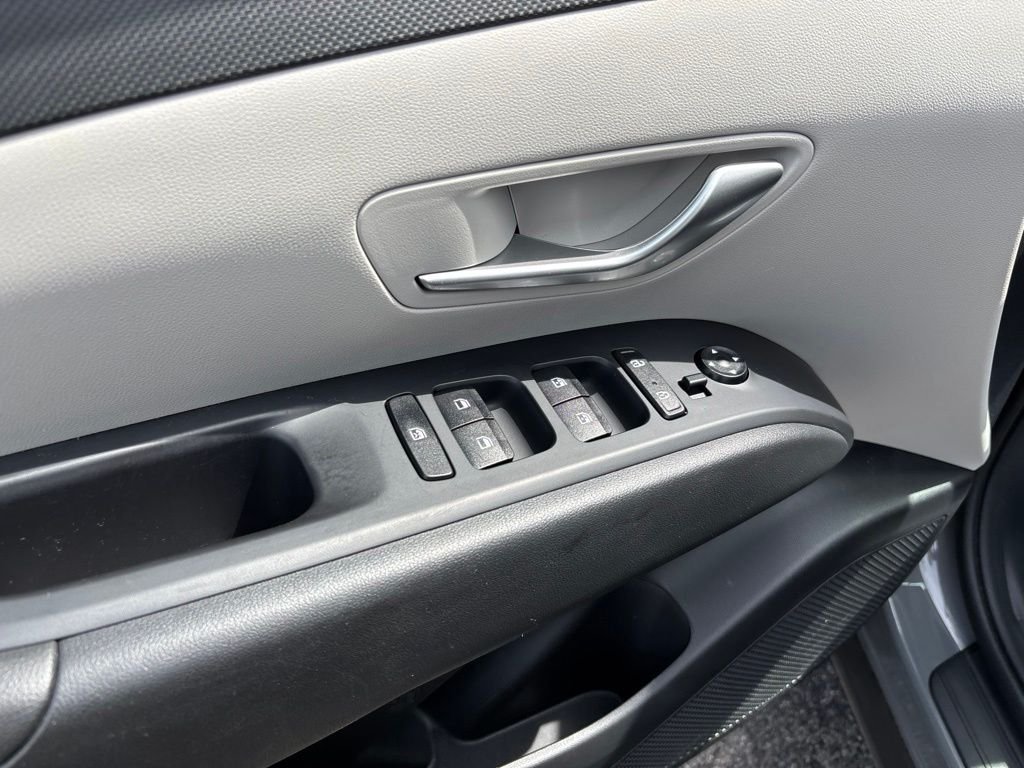 Used 2024 Gray Hyundai SEL image 17