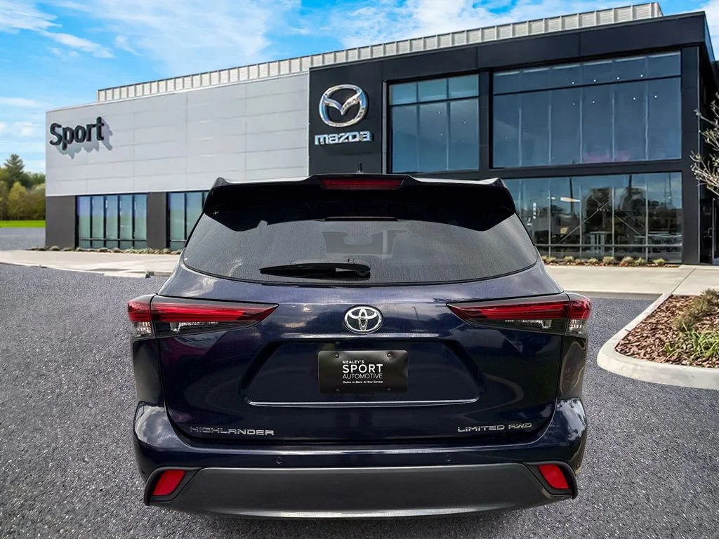 Used 2024  Toyota Limited image 4