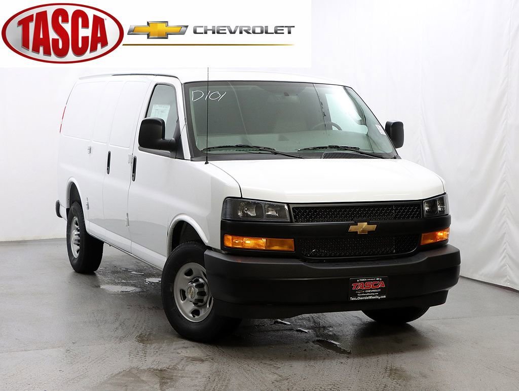 2026 Chevrolet Express 2500 Work Van HD's photo