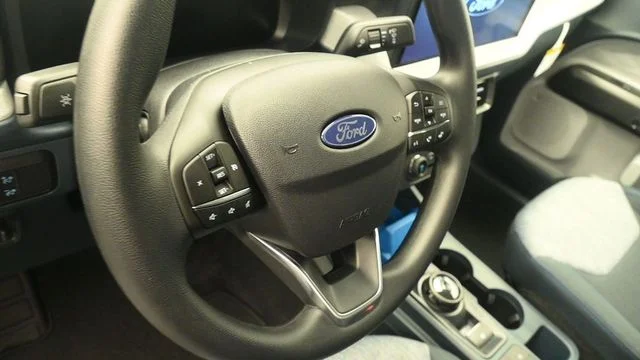 New 2026 Ruby Red Metallic Tinted Clearcoat Ford XLT image 15