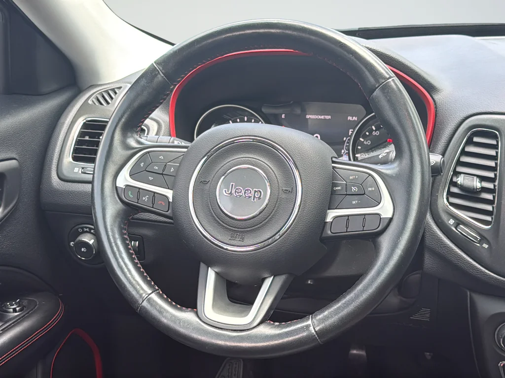 Used 2020 Black Jeep Trailhawk image 17