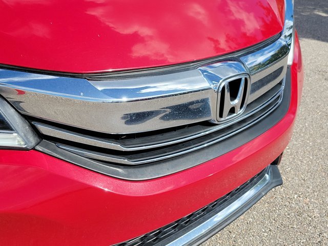 Used 2017 Basque Red Pearl II Honda Sport image 13