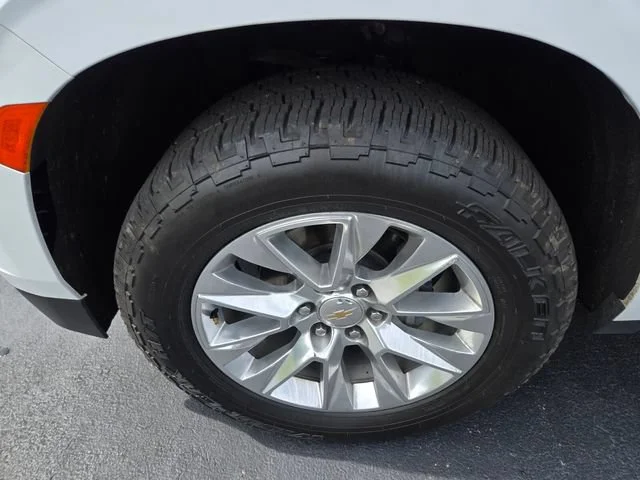 Used 2024 Summit White Chevrolet Premier image 24